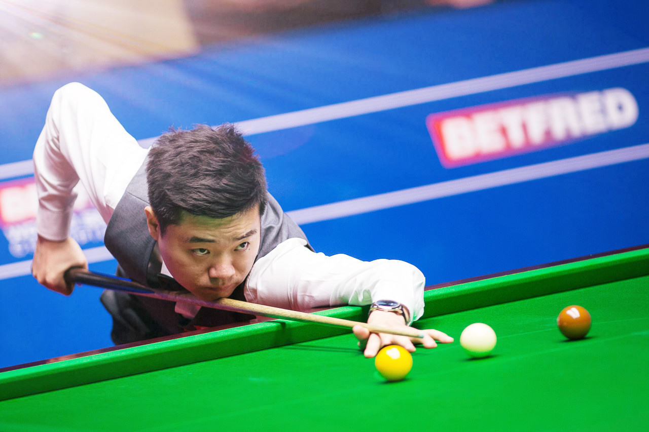 欧锦赛小组赛：夺冠热门无力回天，最强黑马崛起