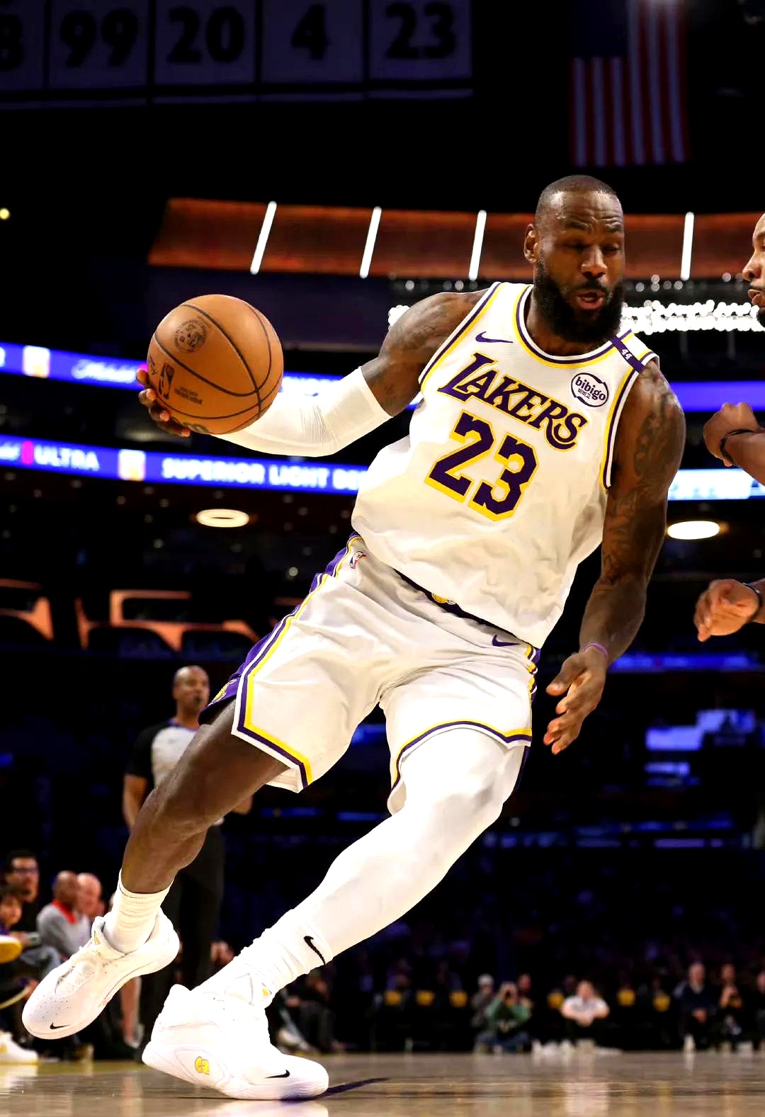 三分见长的 三分见长的