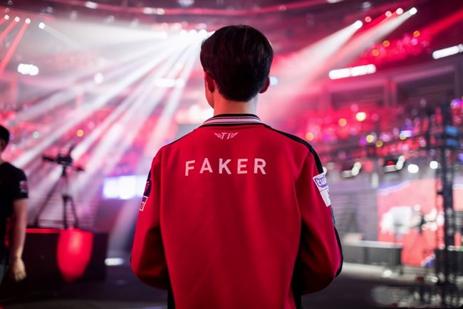 更是一套延 更是一套延